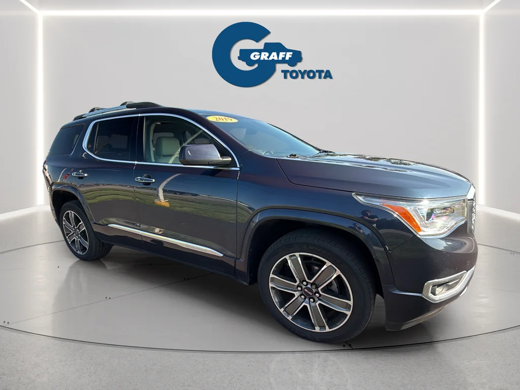 Used 2019 Blue GMC Denali image 2