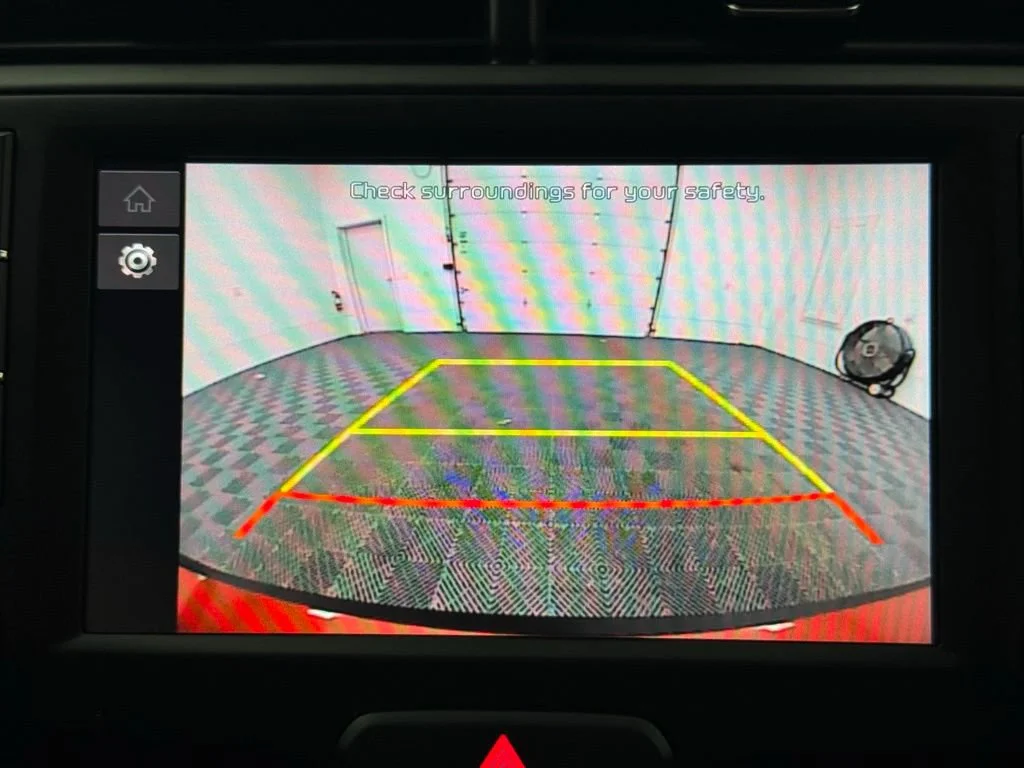 Used 2025 Orange Kia  image 4
