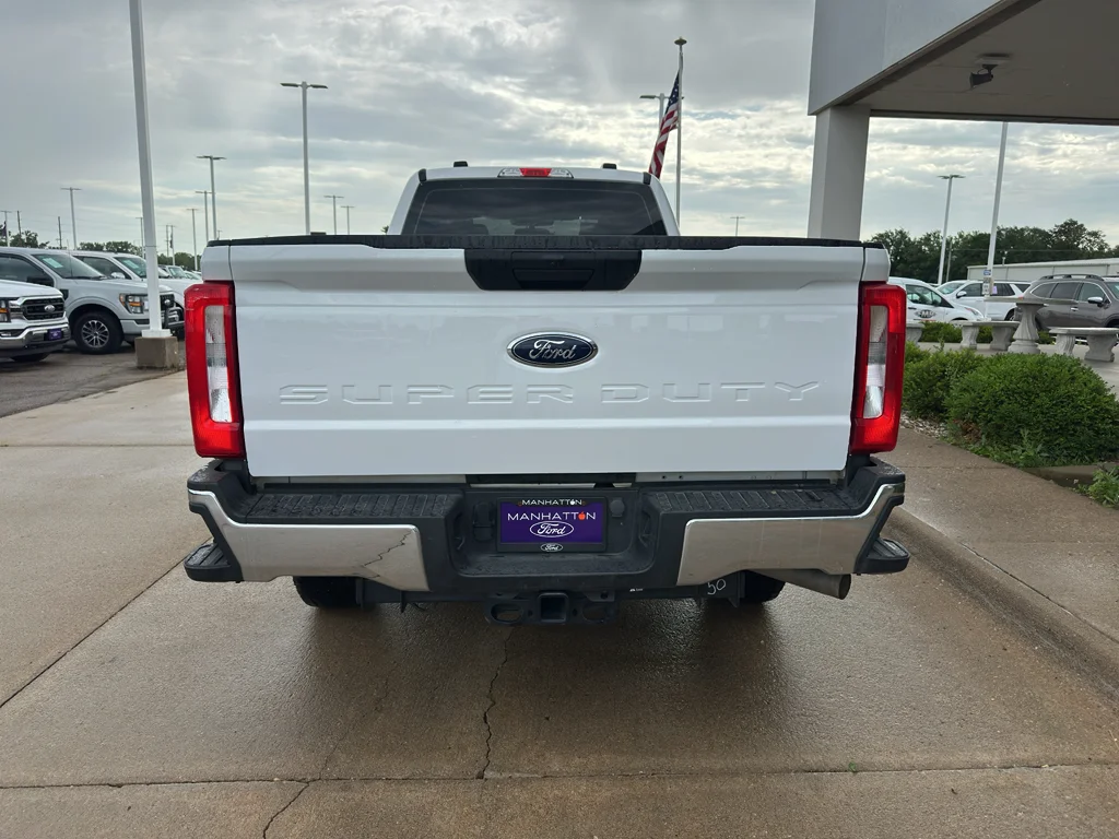 Used 2024 Oxford White Ford XL image 10