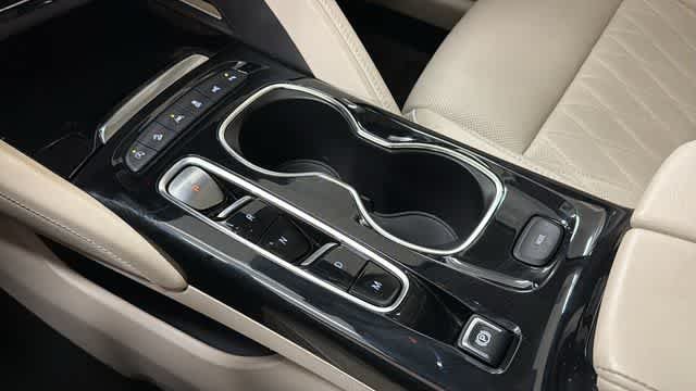 Used 2023 White Frost Tricoat Buick Avenir image 23