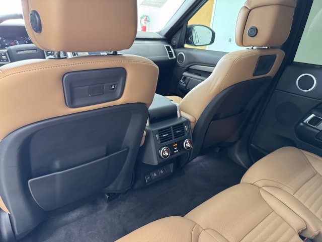 Used 2024 Fuji White Land Rover Dynamic SE image 43