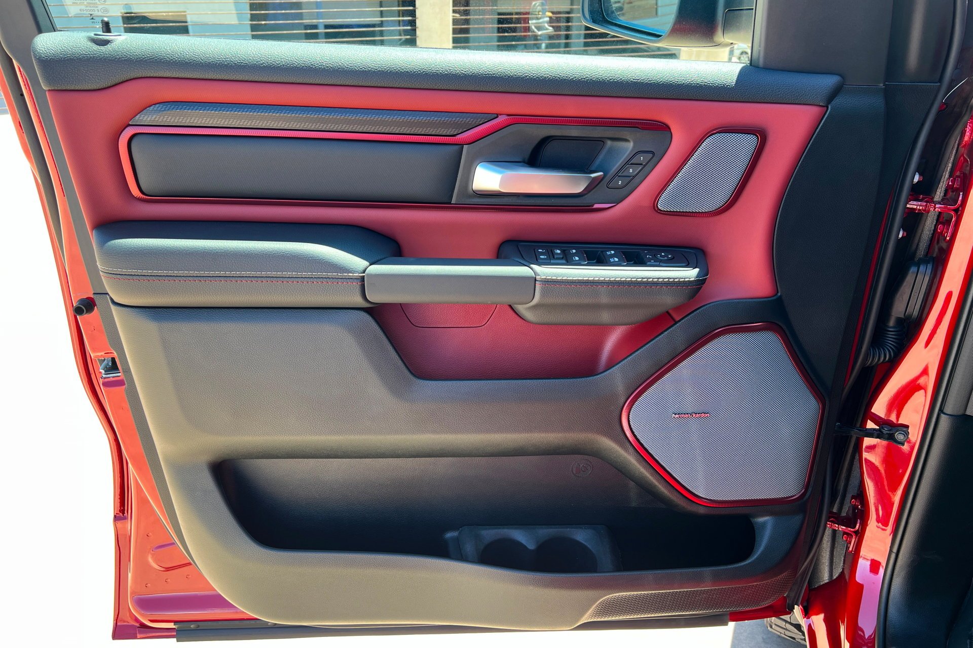 New 2026 Molten Red Pearl-Coat Exterior Paint RAM Rebel image 15
