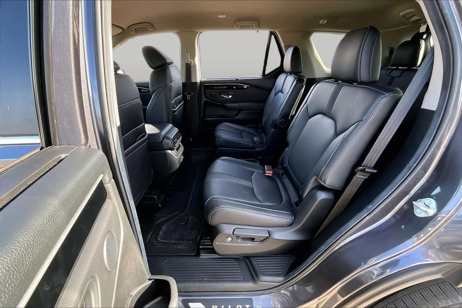 Used 2024 Modern Steel Metallic Honda EX-L 7 Passenger image 19