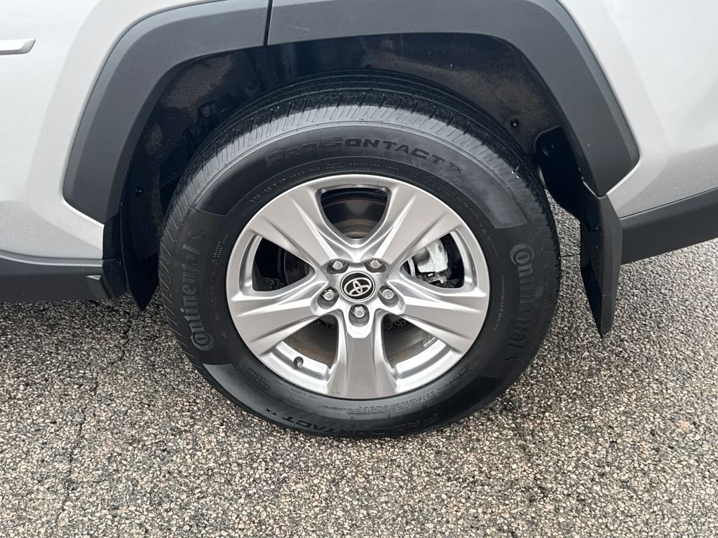 Certified Used 2025 Silver Toyota XLE image 41