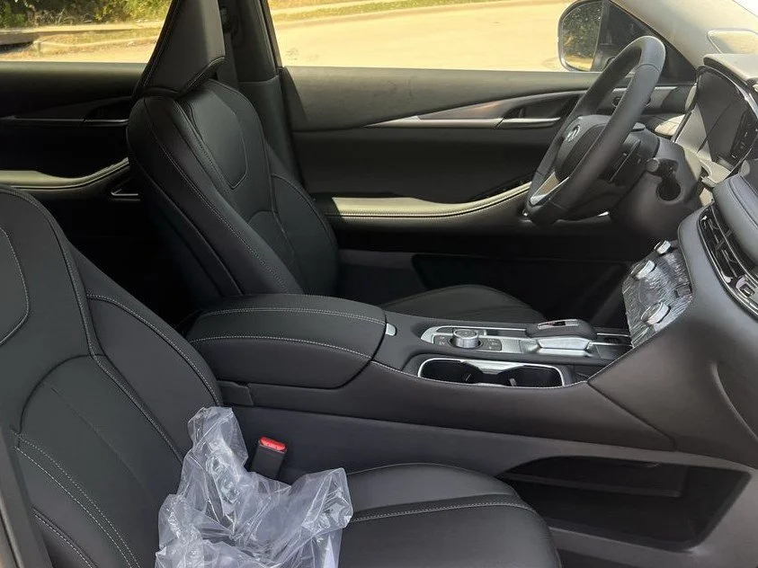 New 2027 MINERAL BLACK INFINITI Luxe AWD image 22