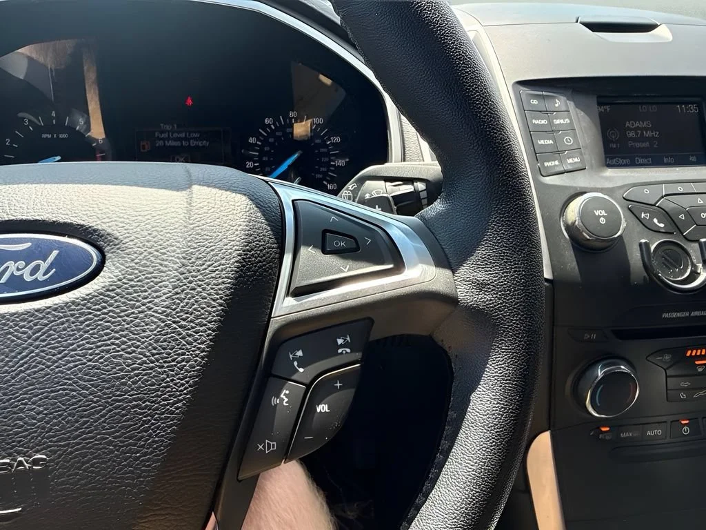 Used 2018  Ford SEL image 16