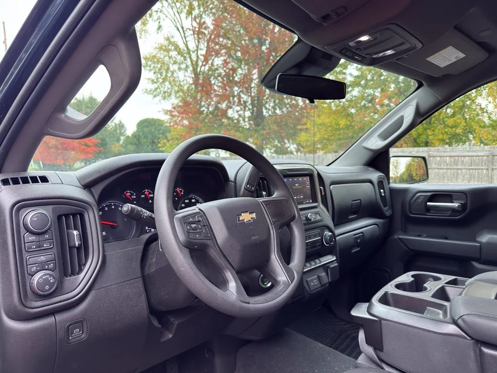 Used 2022 Blue Chevrolet Custom image 3