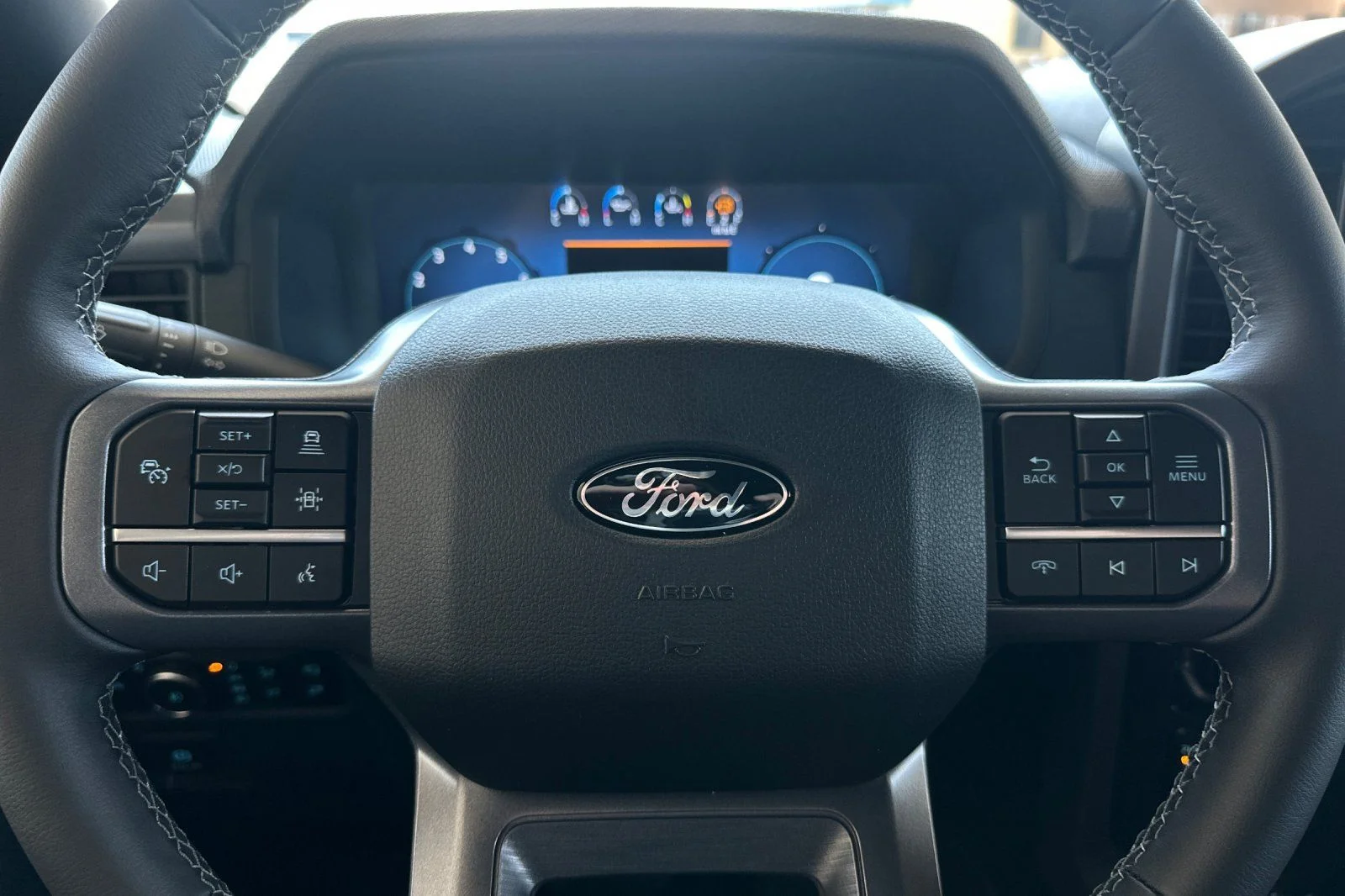 New 2026 Agate Black Metallic Ford XLT image 22