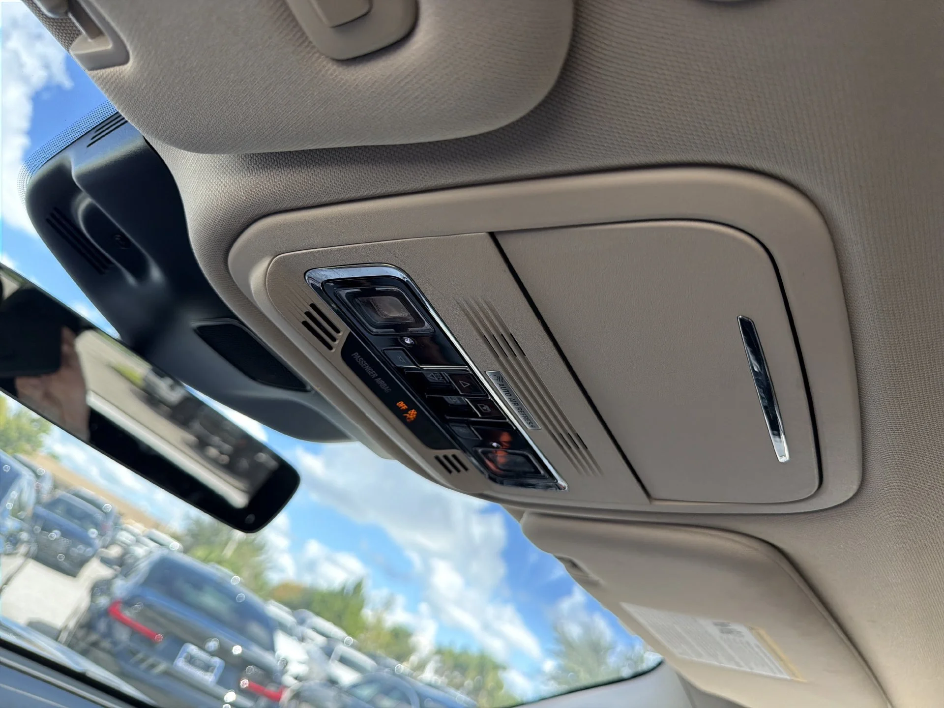 Used 2021 Blue Lincoln Reserve image 33