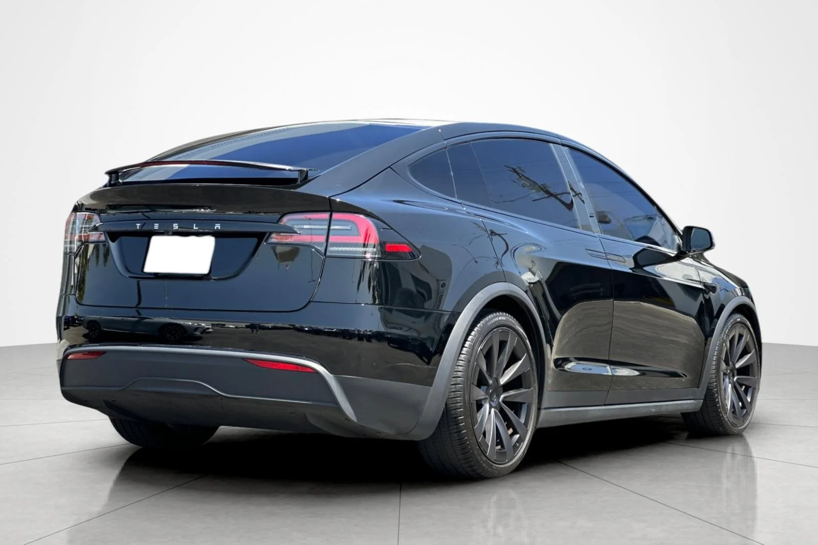Used 2023 BLACK Tesla  image 5
