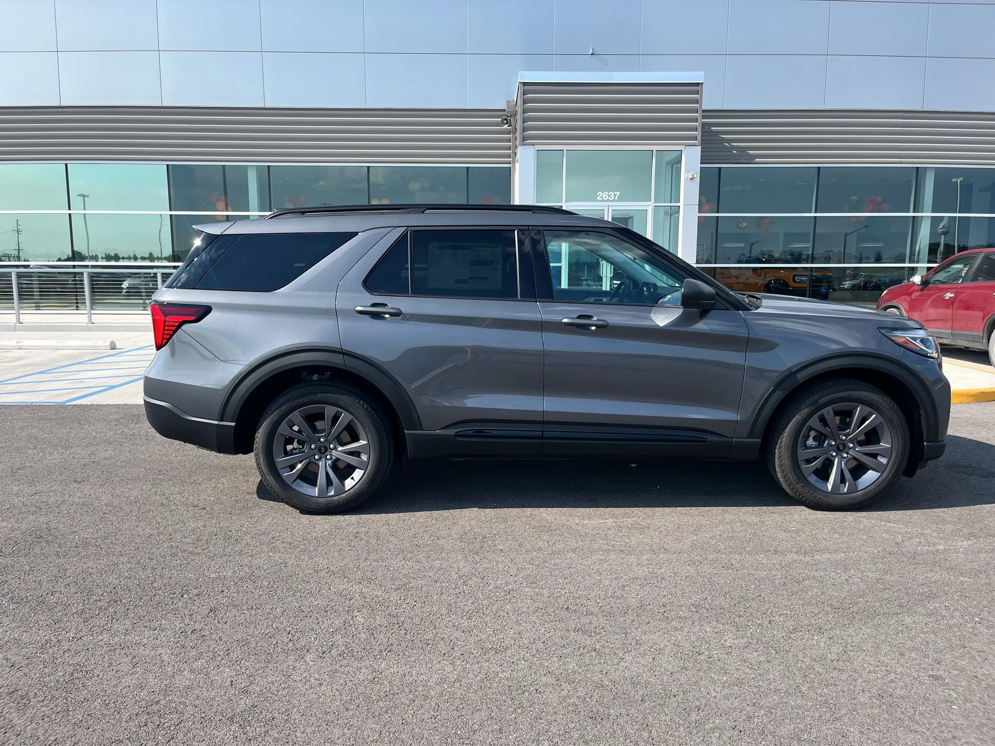 New 2026 Carbonized Gray Metallic Ford Active w/200A Pkg image 4