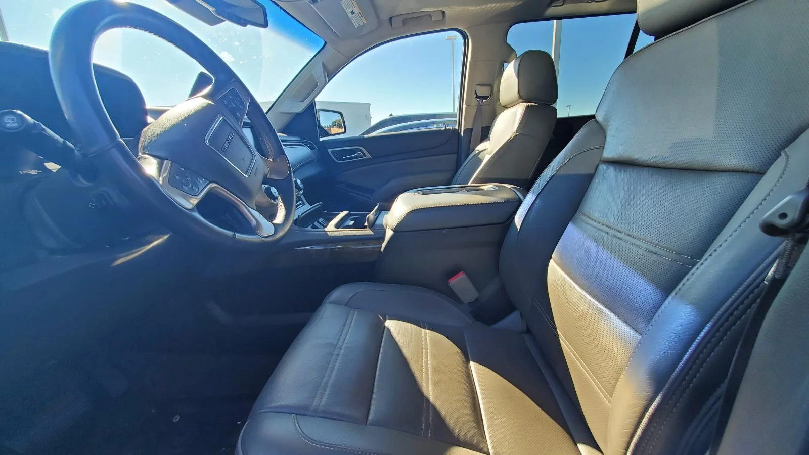 Used 2016 IRIDIUM METALLIC GMC Denali image 3