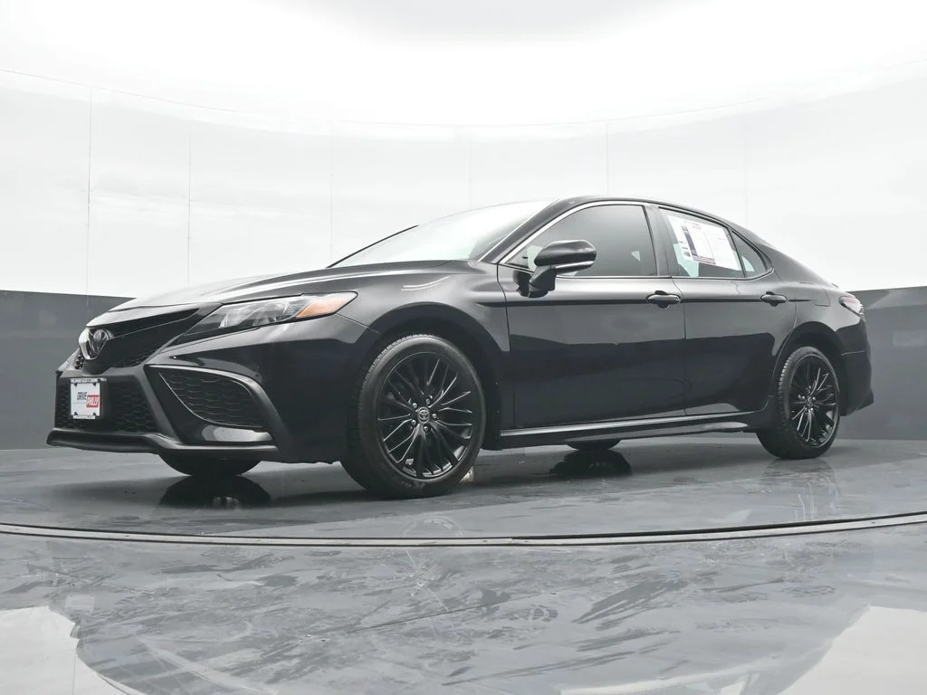 Used 2022 Black Toyota SE Nightshade image 26