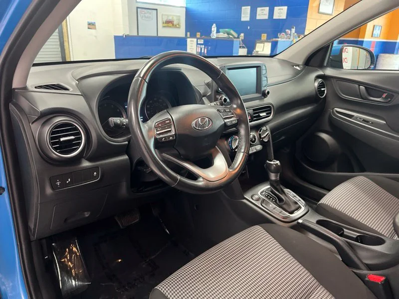 Used 2018 Blue Hyundai SEL image 18