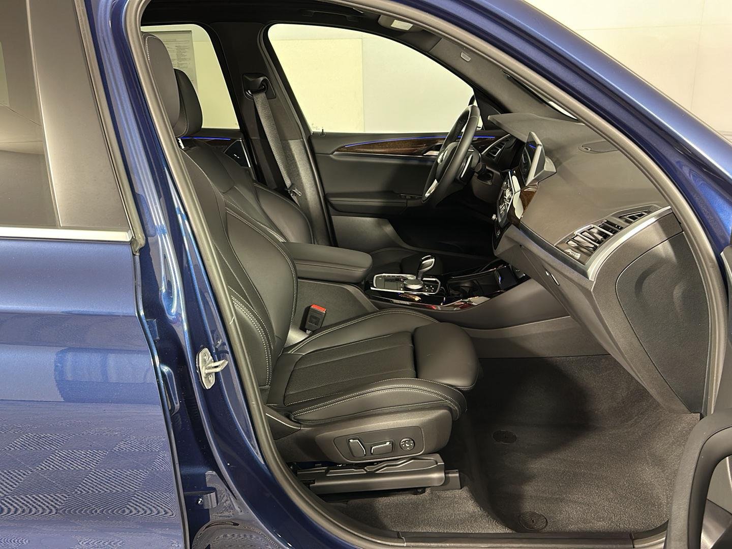 Certified Used 2024 Phytonic Blue Metallic BMW xDrive30i image 35