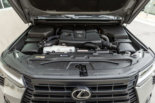 Used 2025 Incognito Lexus 550 Overtrail+ image 15