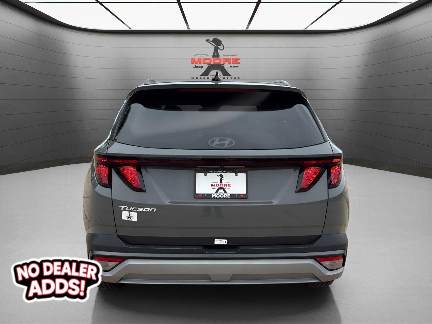 Used 2025 Hampton Gray Hyundai SEL image 7