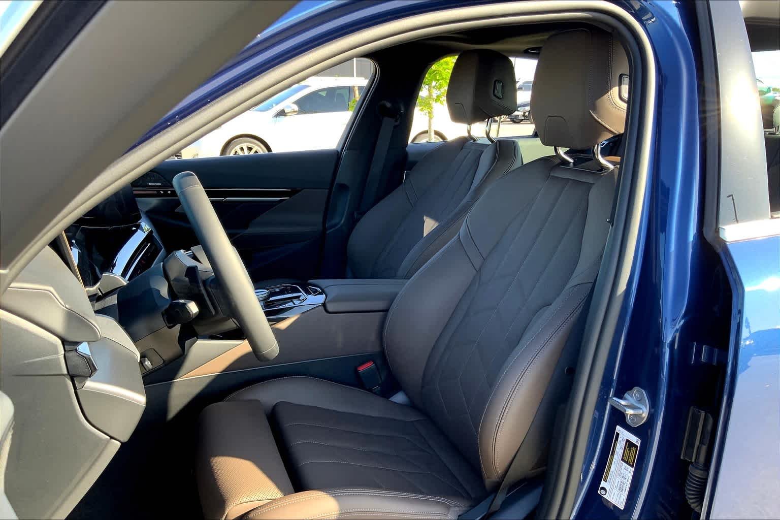 Used 2024 Phytonic Blue Metallic BMW 530i image 7