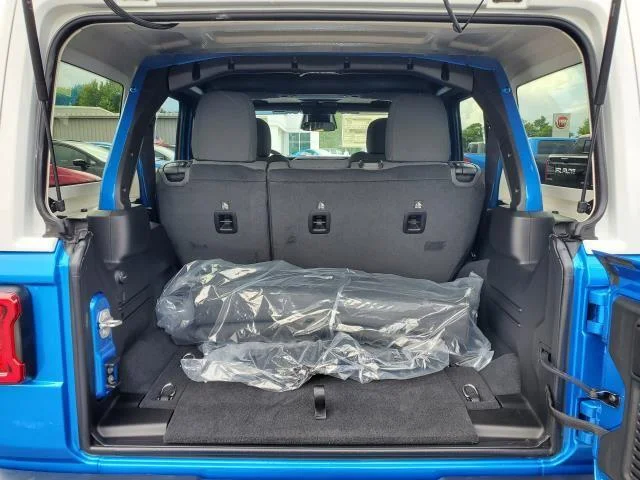 New 2026 Hydro Blue Pearl-Coat Exterior Paint Jeep Rubicon image 23