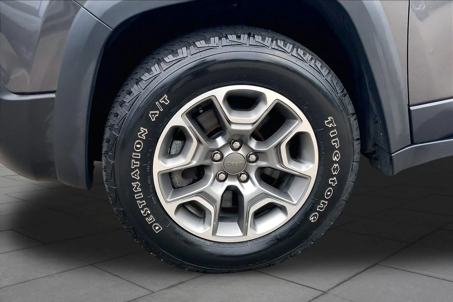 Certified Used 2021 Granite Crystal Clearcoat Metallic Jeep Trailhawk image 11