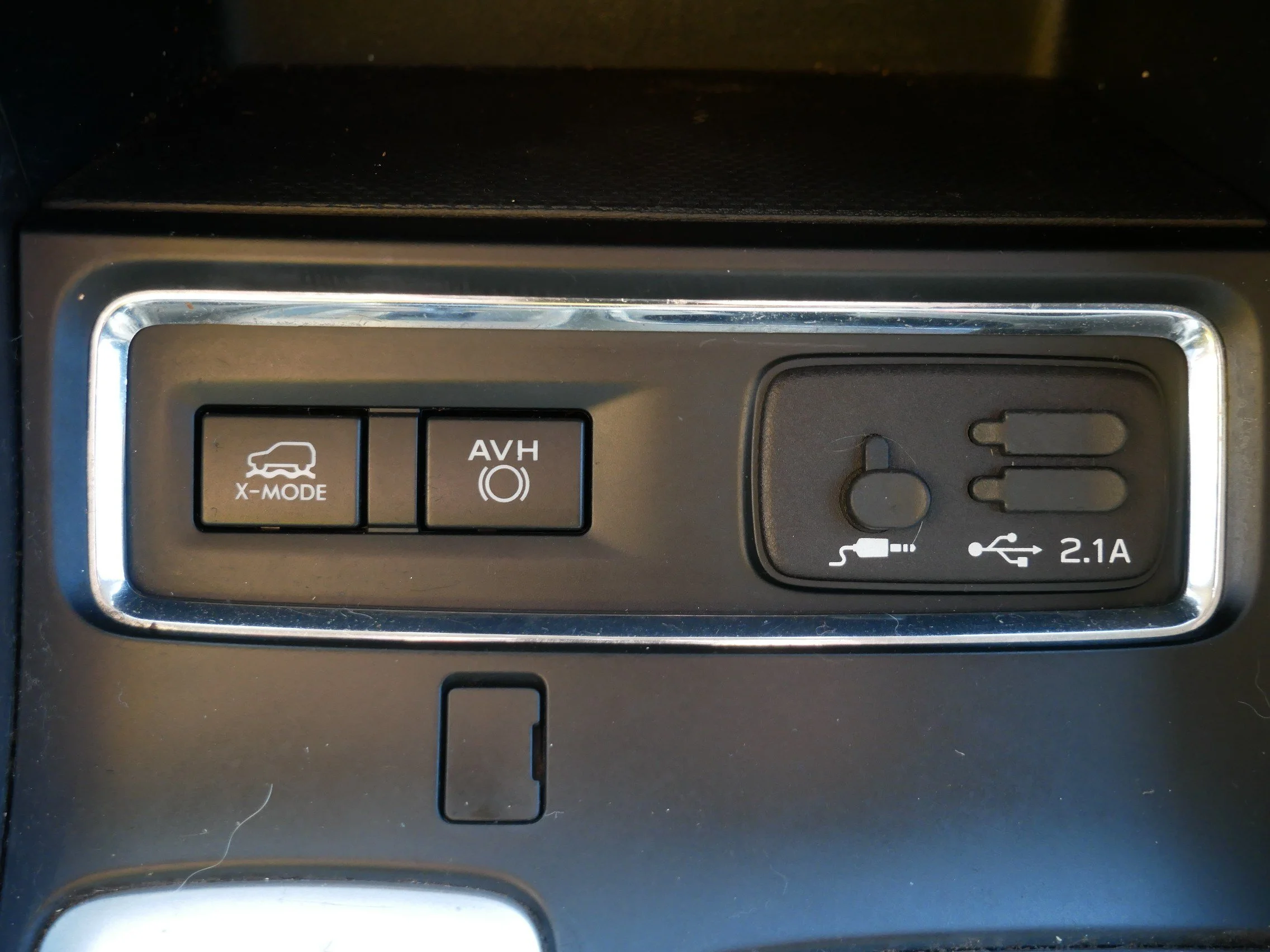 Used 2020 Magnetite Gray Metallic Subaru Premium image 32