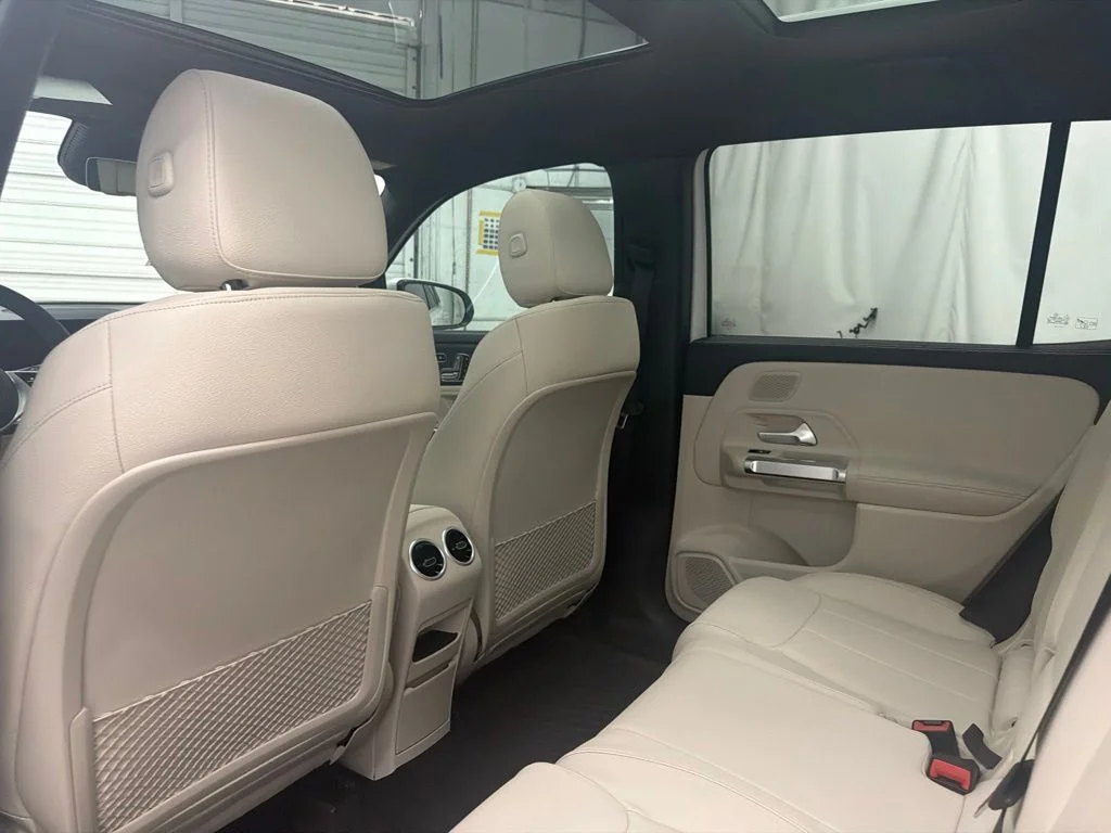 New 2026 White Mercedes-Benz GLB 250 image 17