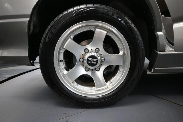 Used 1999 White Toyota Limited image 15