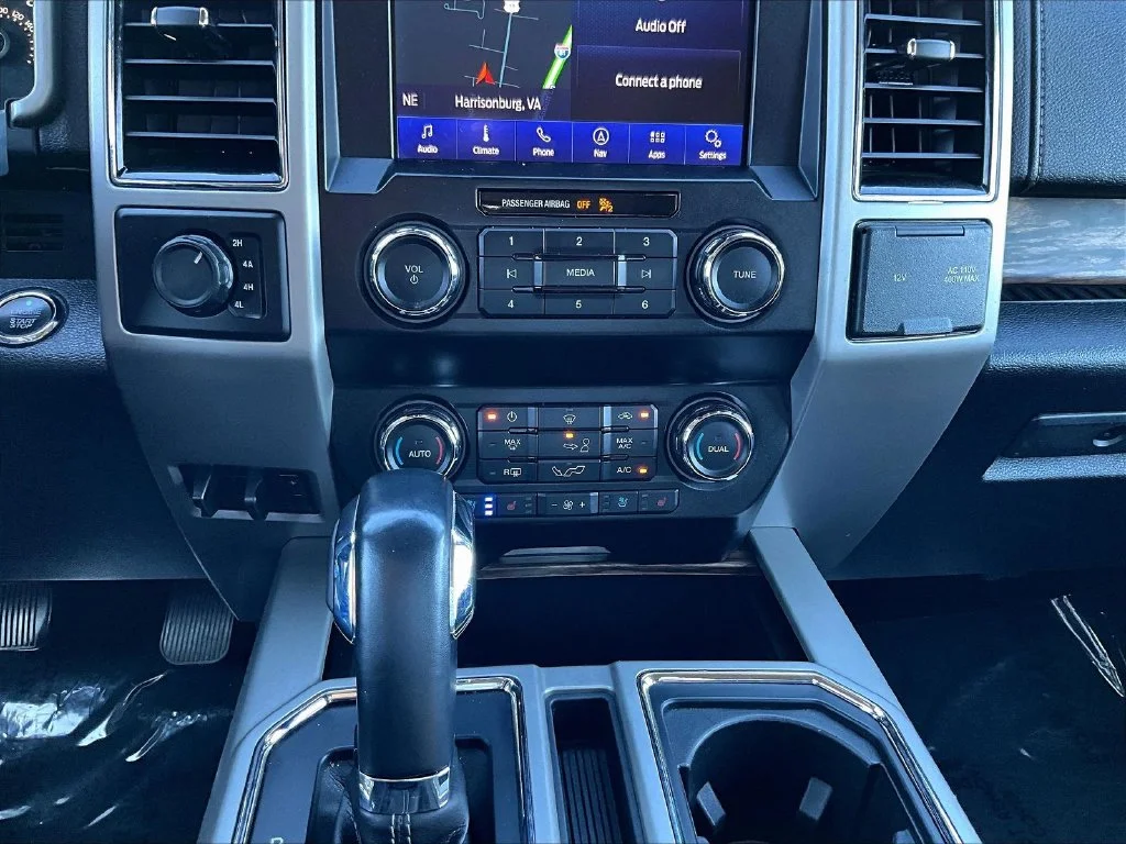 Used 2020 Oxford White Ford Lariat image 16