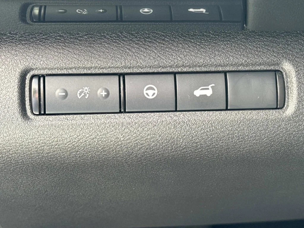 Used 2025 Blue Nissan SV image 31
