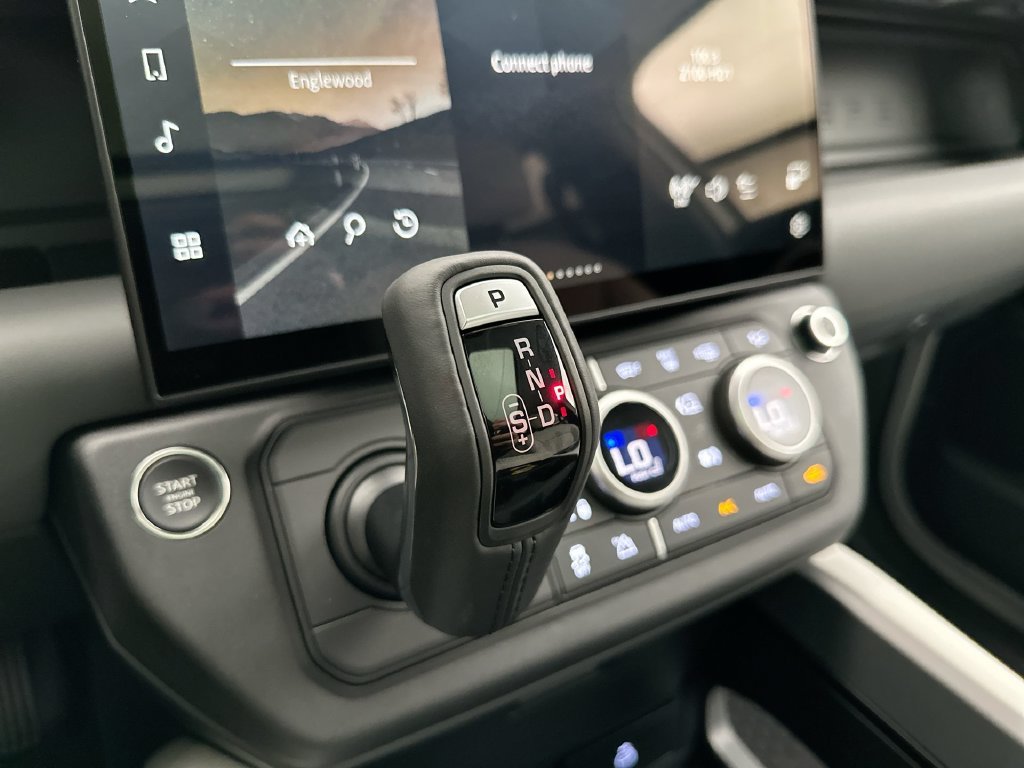 New 2026 Fuji White Land Rover X-Dynamic SE image 12