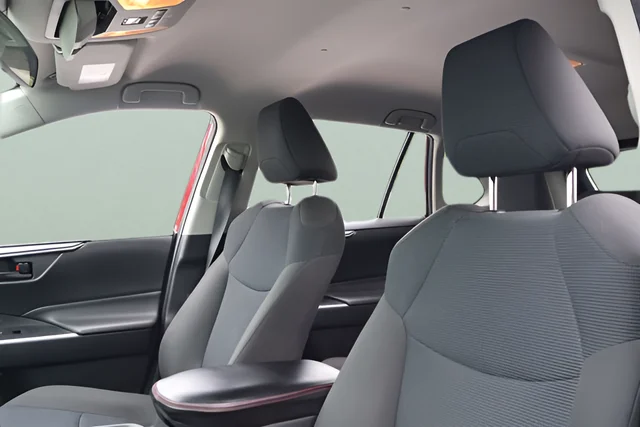 Used 2020 Red Toyota LE image 19