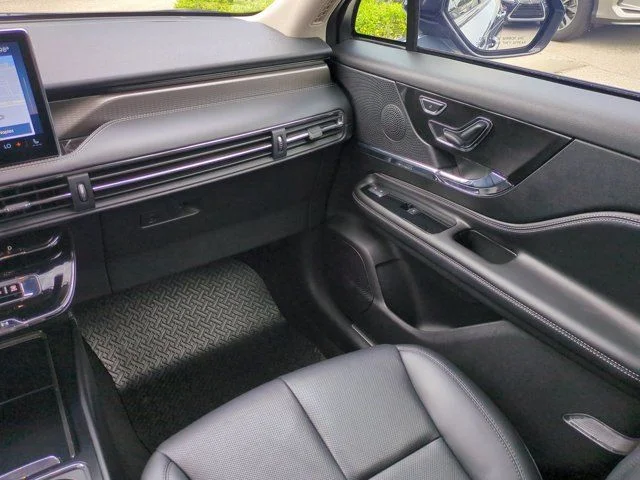 Used 2023 Blue Lincoln Reserve image 16