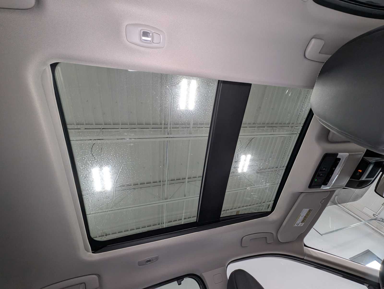 Used 2021 Gun Metallic Nissan SL image 15