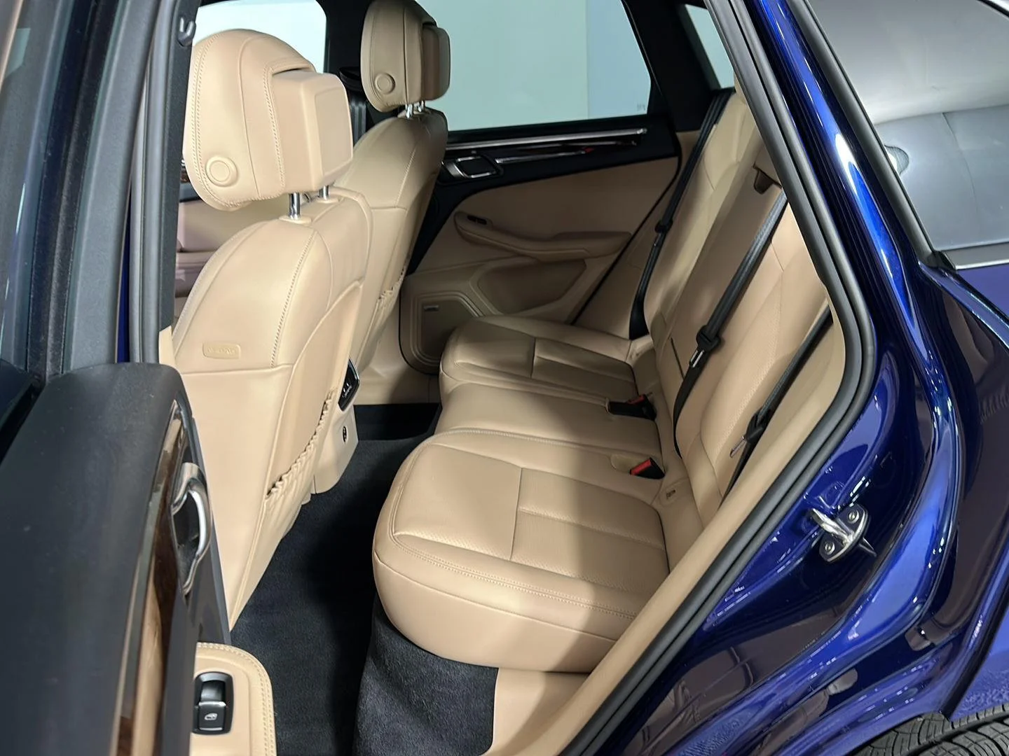 Used 2026 Gentian Blue Metallic Porsche Base image 23