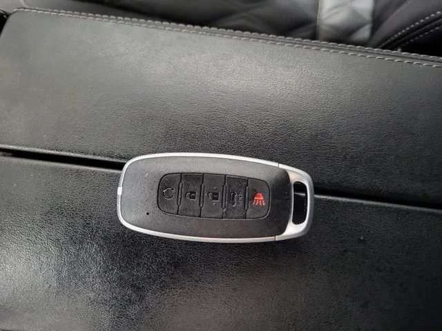 Used 2023 Brilliant Silver Metallic Nissan Platinum image 21