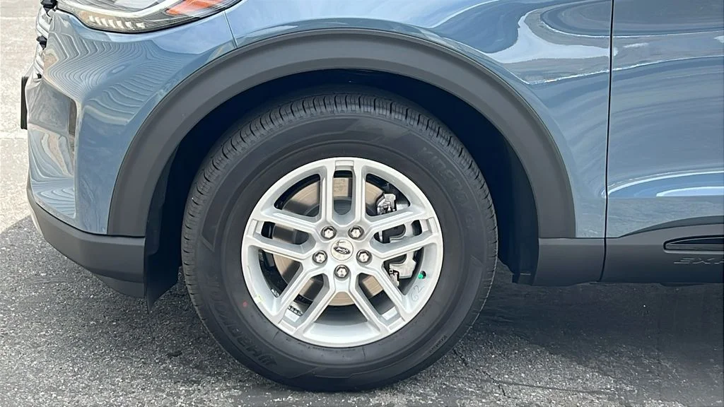 New 2026 Vapor Blue Metallic Ford Active image 8
