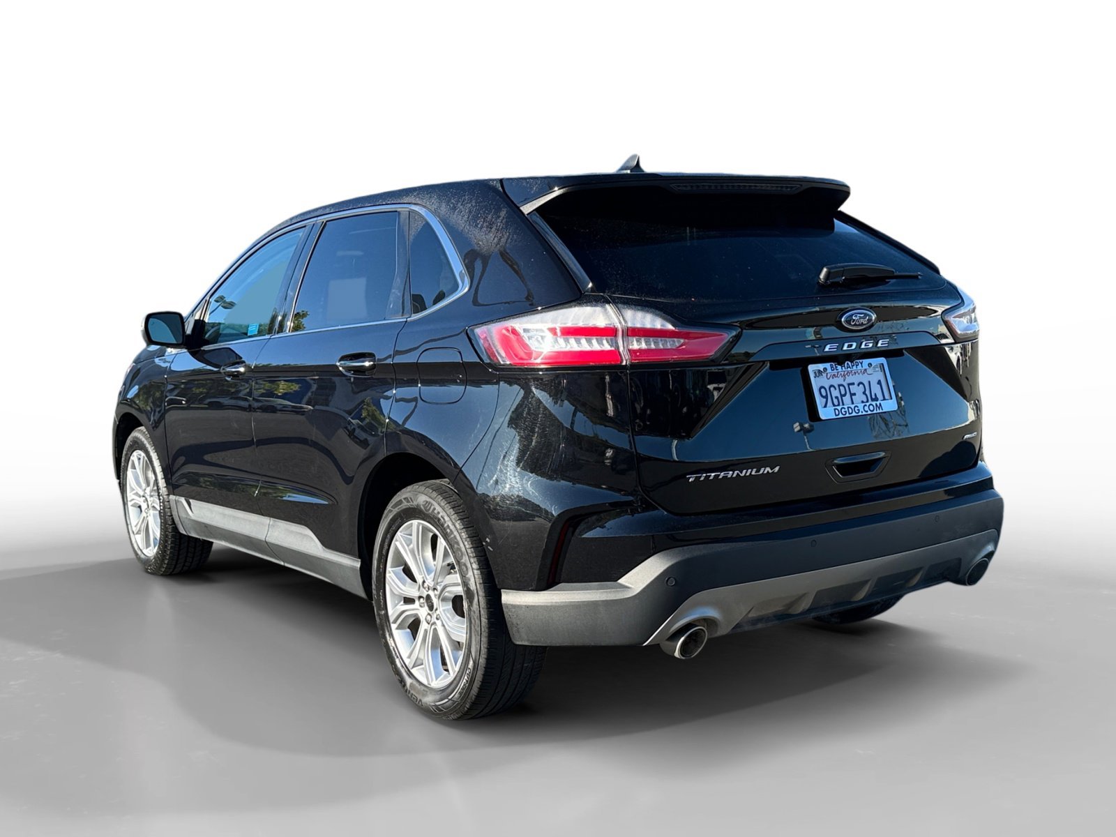 Used 2023 Black Metallic Ford Titanium image 3