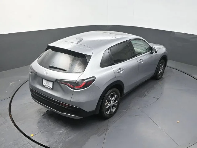 Used 2023 Silver Honda EX-L image 17