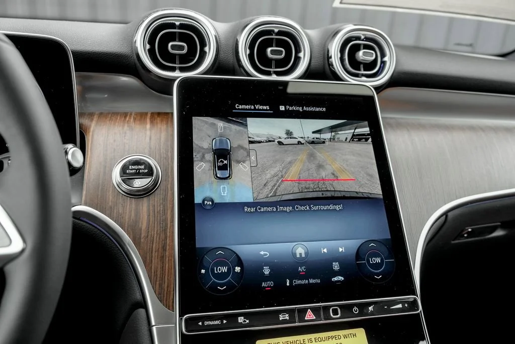 New 2026 Black Mercedes-Benz GLC300 image 14