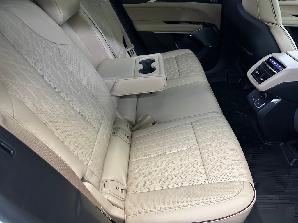 New 2026 Vibrant White Tricoat Cadillac Signature Luxury image 26