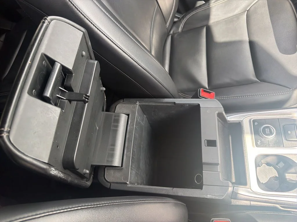 Used 2022 Black Ford XLT image 40