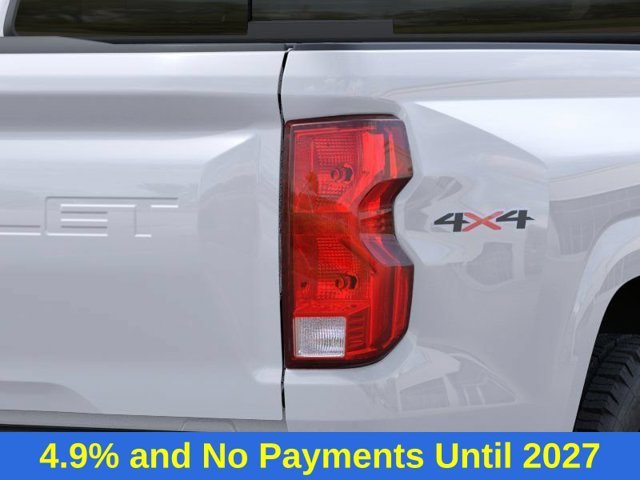 New 2026 Summit White Chevrolet WT image 14