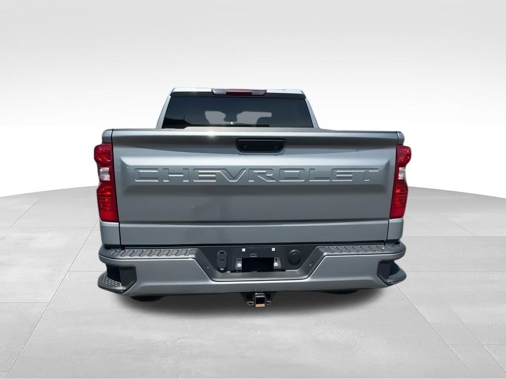 Used 2024 Gray Chevrolet Custom image 7