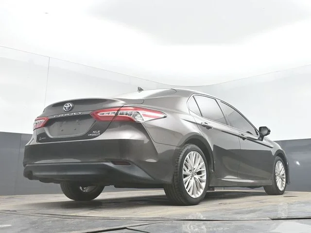 Used 2018 Brown Toyota XLE image 47