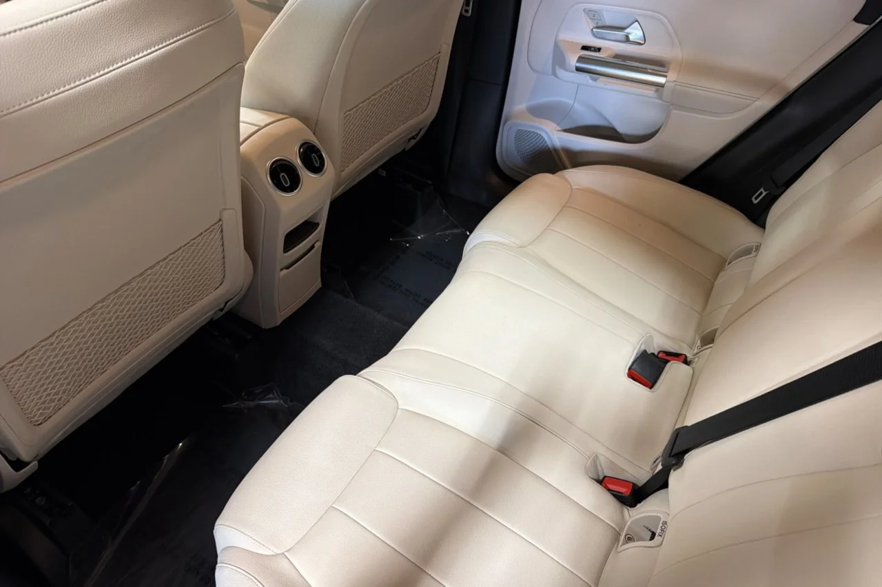 Used 2021 Polar White Mercedes-Benz GLA 250 image 11