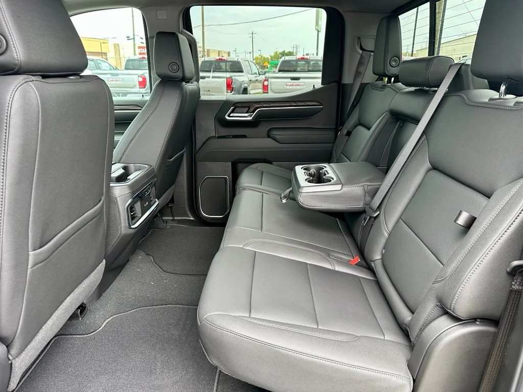 2026 GMC Sierra 1500 SLT - Photo 22