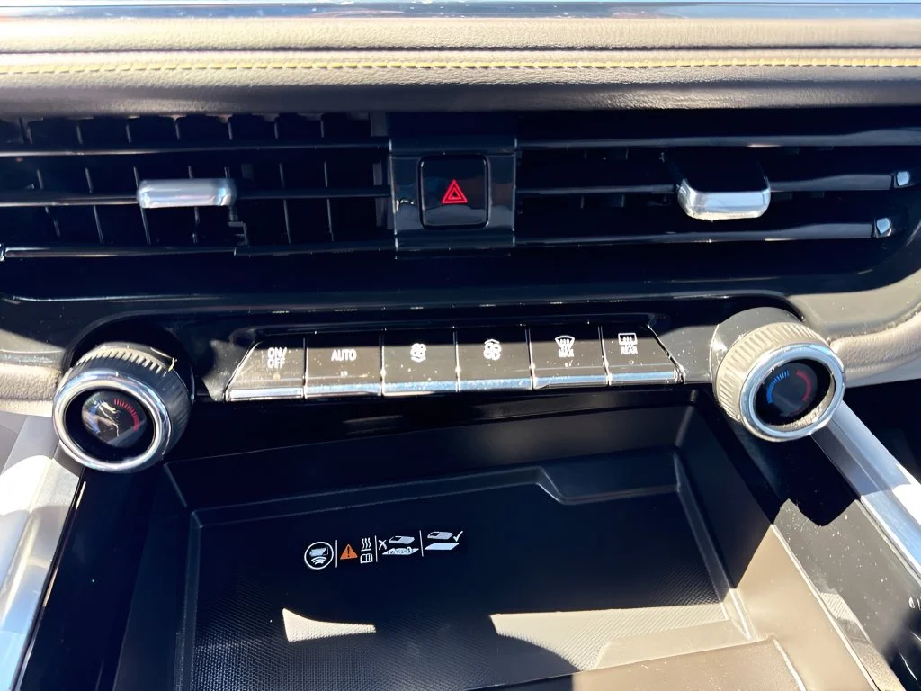Used 2025 Beige Chevrolet Premier image 16