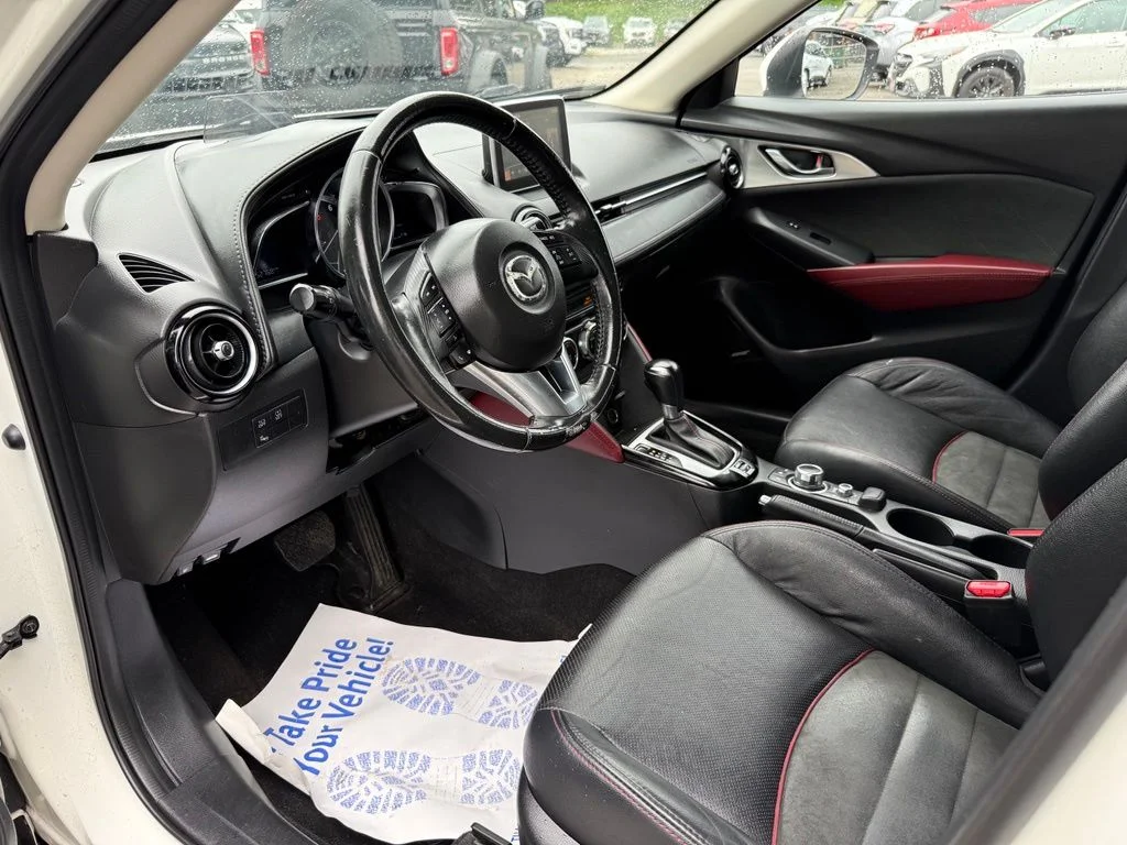 Used 2017 White Mazda Grand Touring image 22