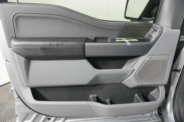 New 2026 Iconic Silver Metallic Ford Lariat® image 31