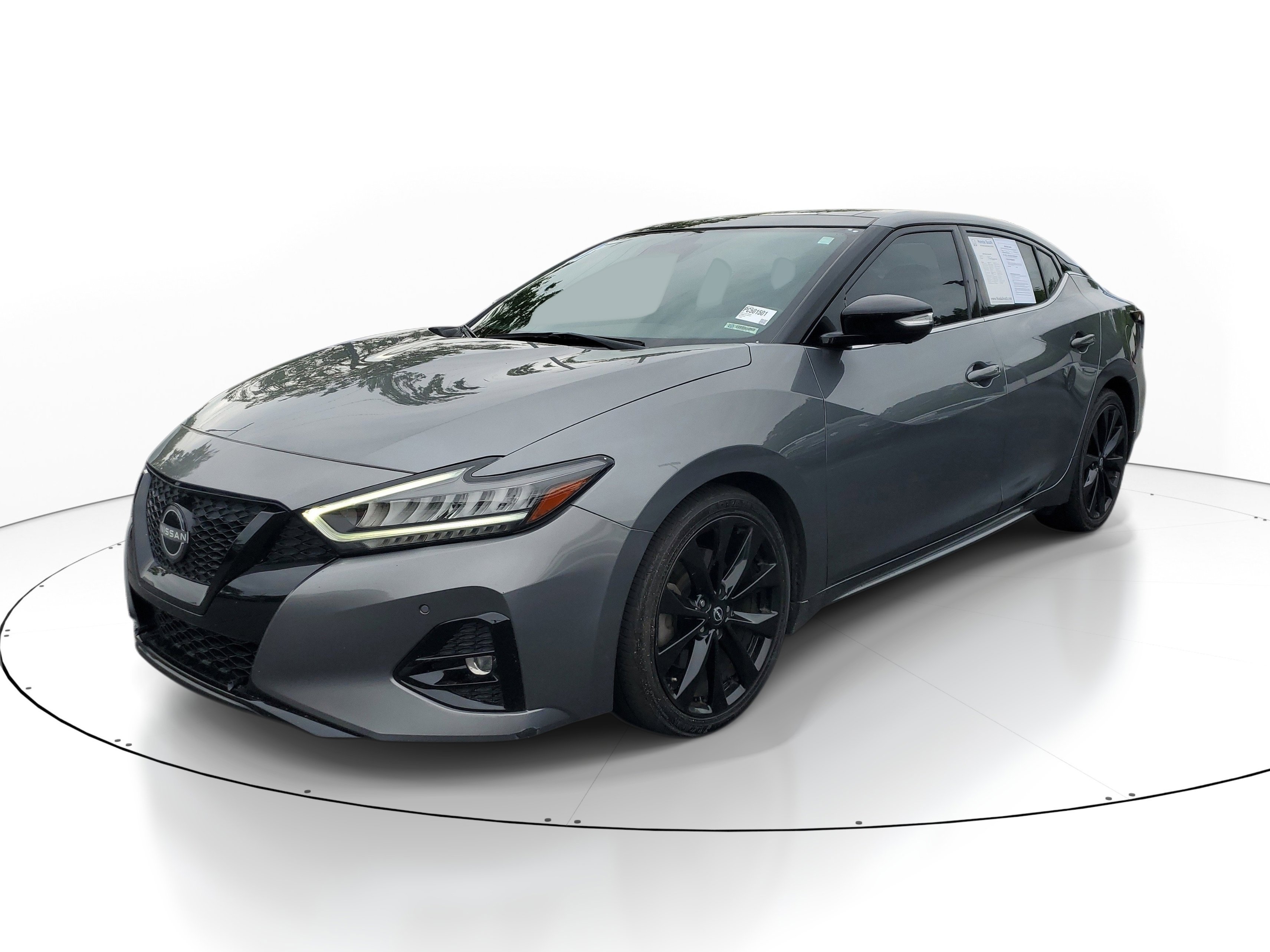 Used 2023 Gun Metallic Nissan SR image 2